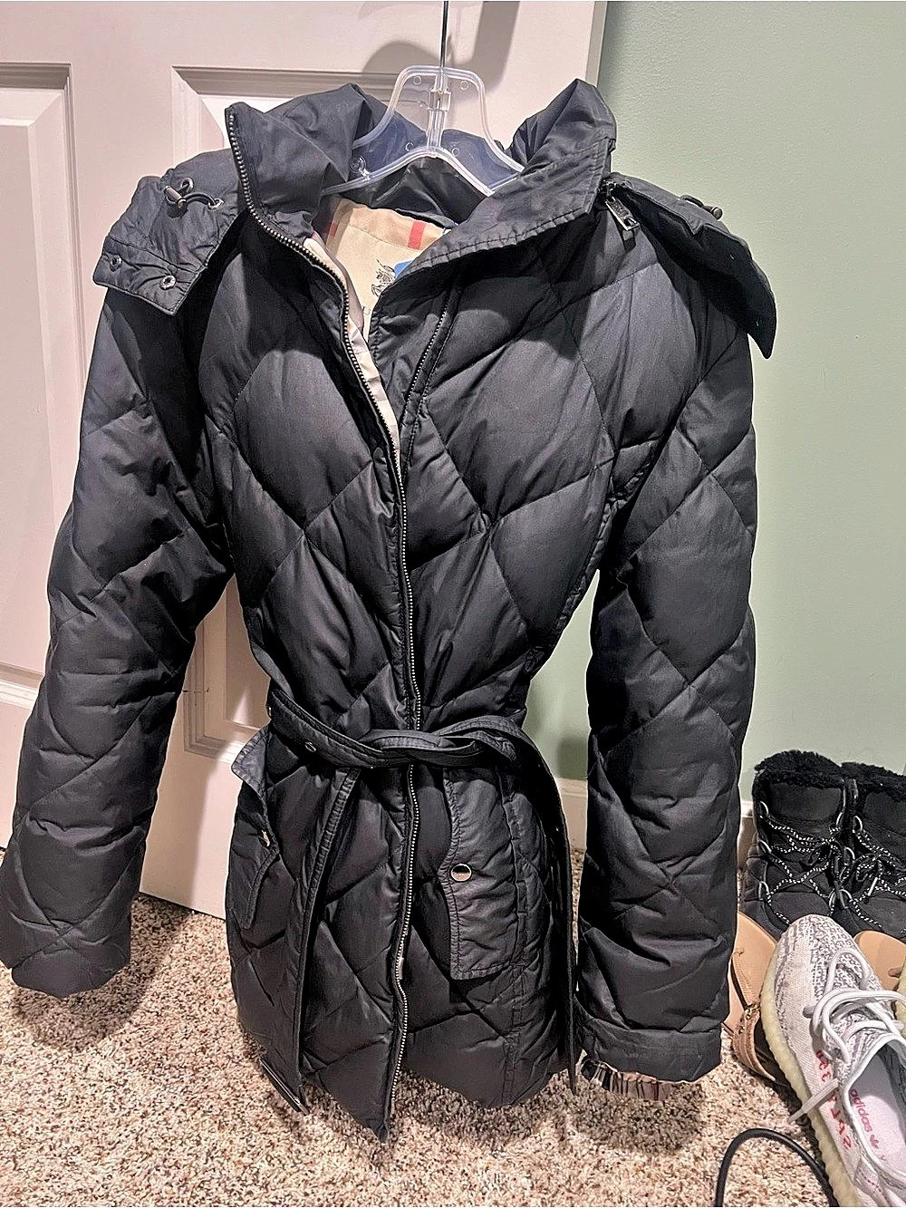 Burberry Black Diamond Quilted Belted Down Puffer Jacket Small